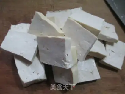 Make Old tofu burns rubber fish step 1
