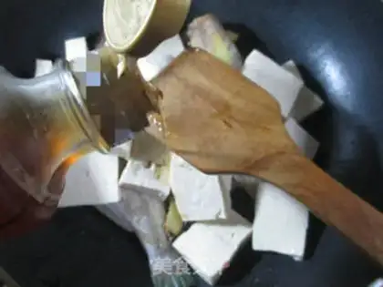 Make Old tofu burns rubber fish step 4