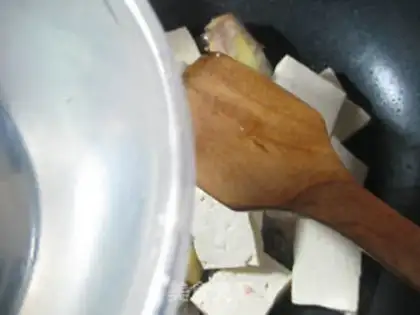 Make Old tofu burns rubber fish step 5