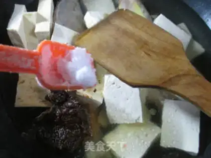 Make Old tofu burns rubber fish step 8