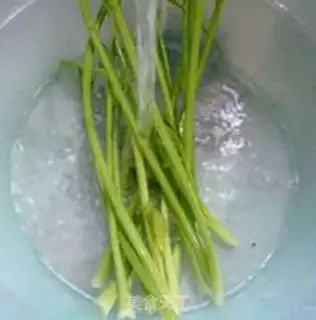 Make Celery spinal pastry step 3