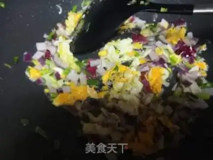 Make Onion egg fried rice step 1