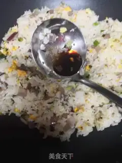 Make Onion egg fried rice step 3