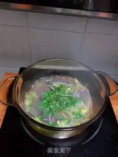 Make Duck blood, soybean soup step 2