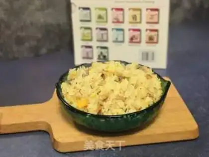 Make Onion egg fried rice step 4