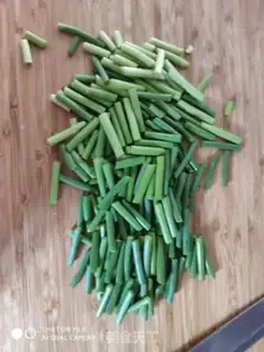 Make Garlic fried meat step 1