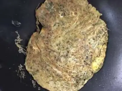 Make Fried eggs with sprouts step 5