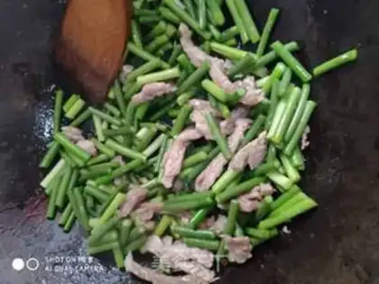 Make Garlic fried meat step 4