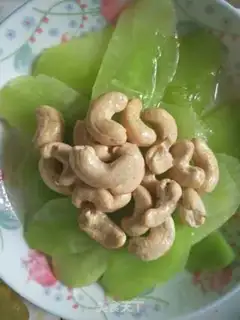 Make A cashew nut step 5
