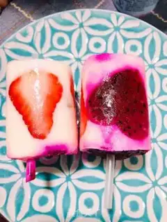 Make Yogurt and fruit sticks step 5