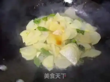 Make Chili potato chips step 11