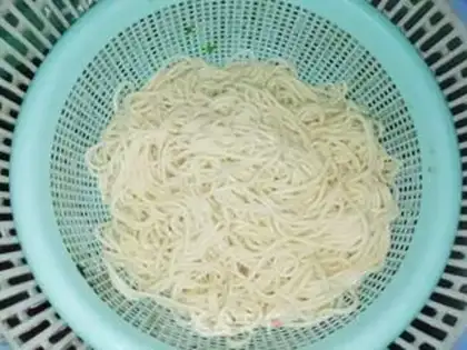 Make Meatball noodles step 0