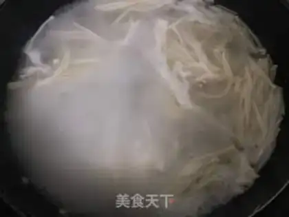 Make Egg-bread soup noodles step 10