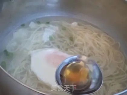 Make Pour some noodles step 6