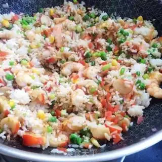 Make Shrimp fried rice step 6