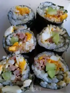 Make Delicious sushi rolls step 6