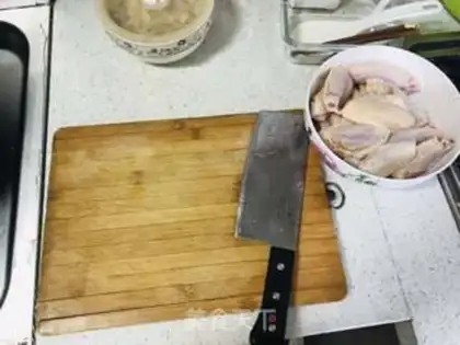 Make The honey is on the wings step 0