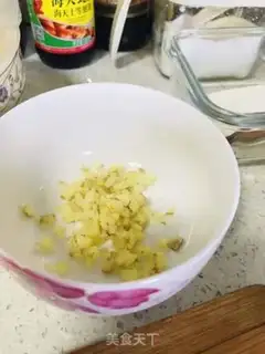 Make The honey is on the wings step 2