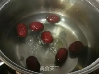Make Apple-tree egg soup step 2
