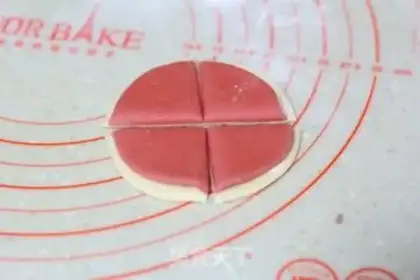 Make Rose buns step 4