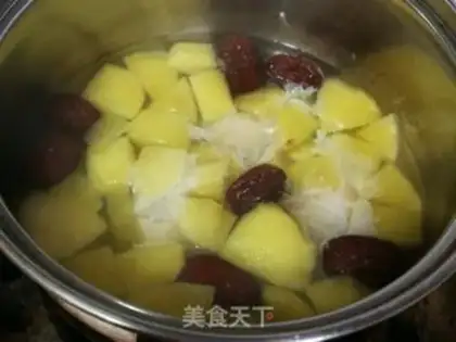 Make Apple-tree egg soup step 4