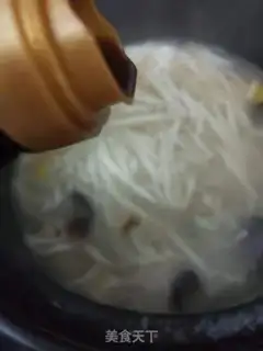 Make Sandpot corn noodles step 4