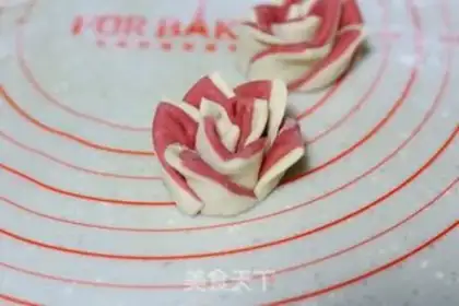 Make Rose buns step 11