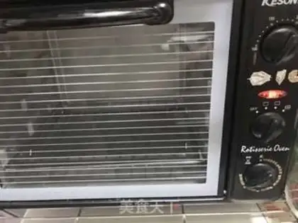 Make The honey is on the wings step 10