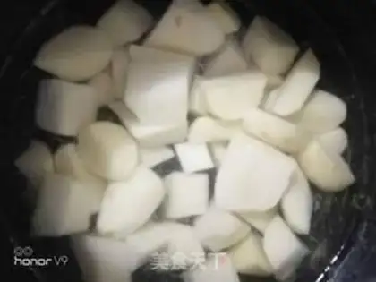 Make Chicken onions and potatoes step 2