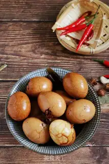 Make Red sugar tea eggs step 11