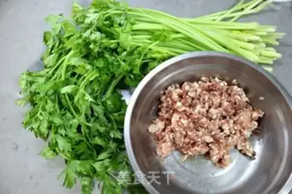 Make Spam pork dumplings step 1