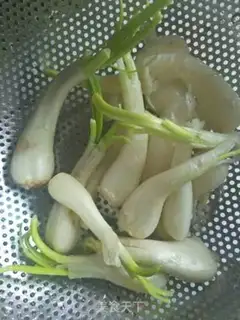 Make Onions burn ribs step 1