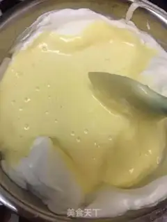 Make Yogurt cake step 6