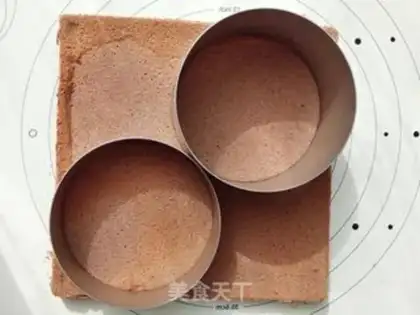 Make Chocolate banana moose step 7
