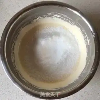 Make Korean strawberry cake step 4