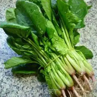 Make Porky pasta and spinach step 0