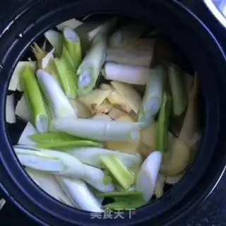 Make Spring Dragon Bone soup step 4