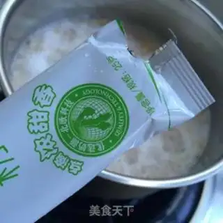 Make Woodmelon oatmeal step 2