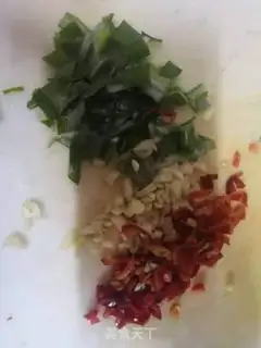 Make Hands tore chicken step 2