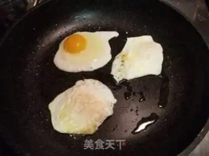 Make Take the fish eggs, sandwich step 0