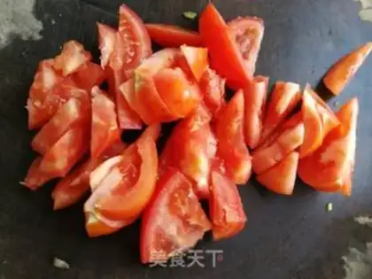 Make Tomato mushroom egg soup step 2