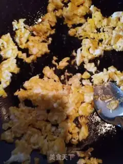 Make An egg box with a pickle step 0