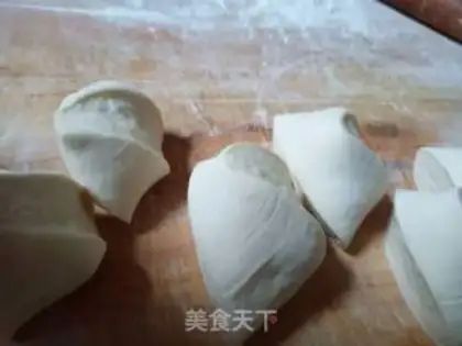Make An egg box with a pickle step 7