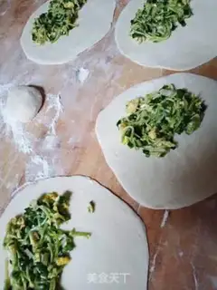 Make An egg box with a pickle step 9