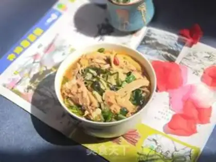 Make Sea-banded chicken noodles step 8