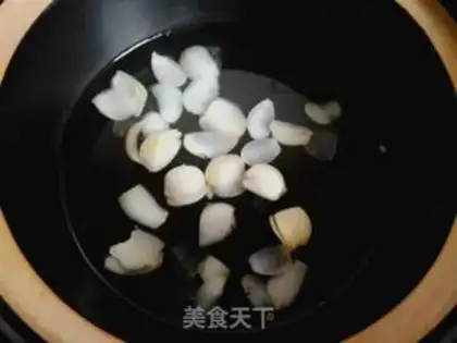 Make "Red-tree silver ear soup." step 2