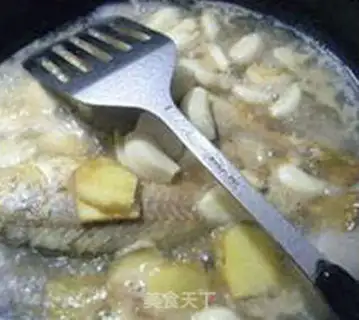 Make Garlic and yellow fish step 4