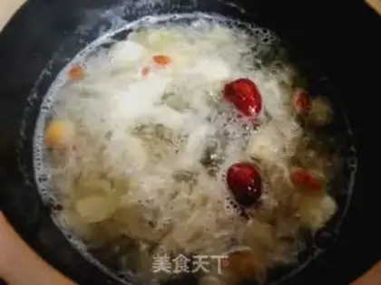 Make "Red-tree silver ear soup." step 5
