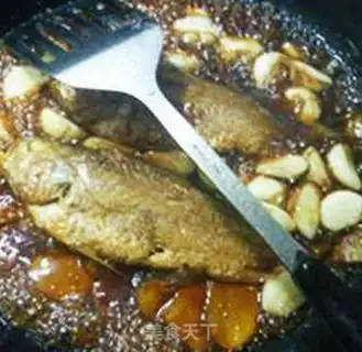 Make Garlic and yellow fish step 7