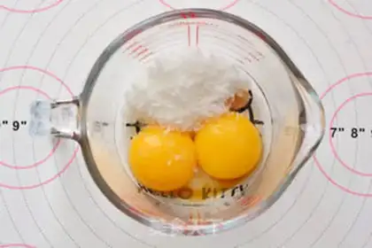 Make Strawberry Ole step 1